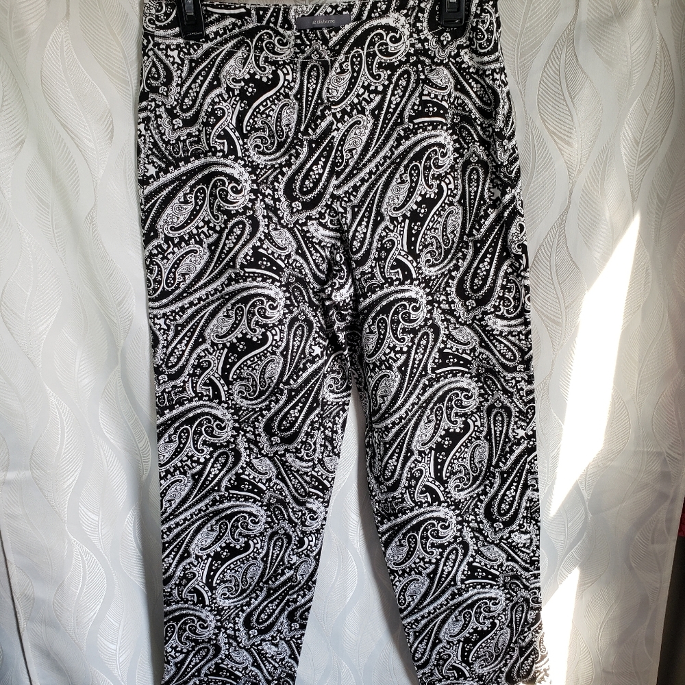 Liz Claiborne Michaela Black & White Paisley Pants
